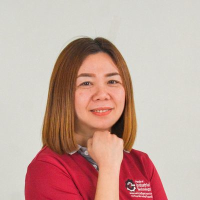 นางอัญชลี เมืองสูน